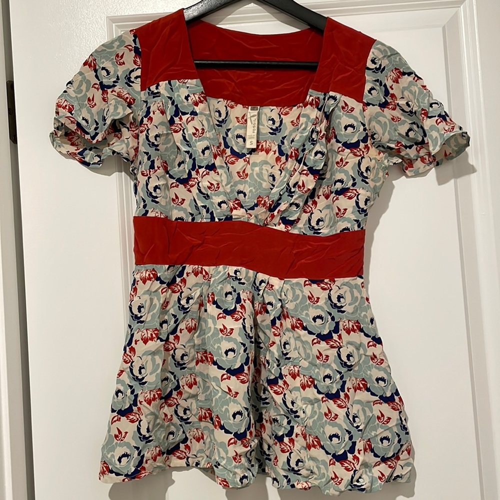 Fossil silk top small